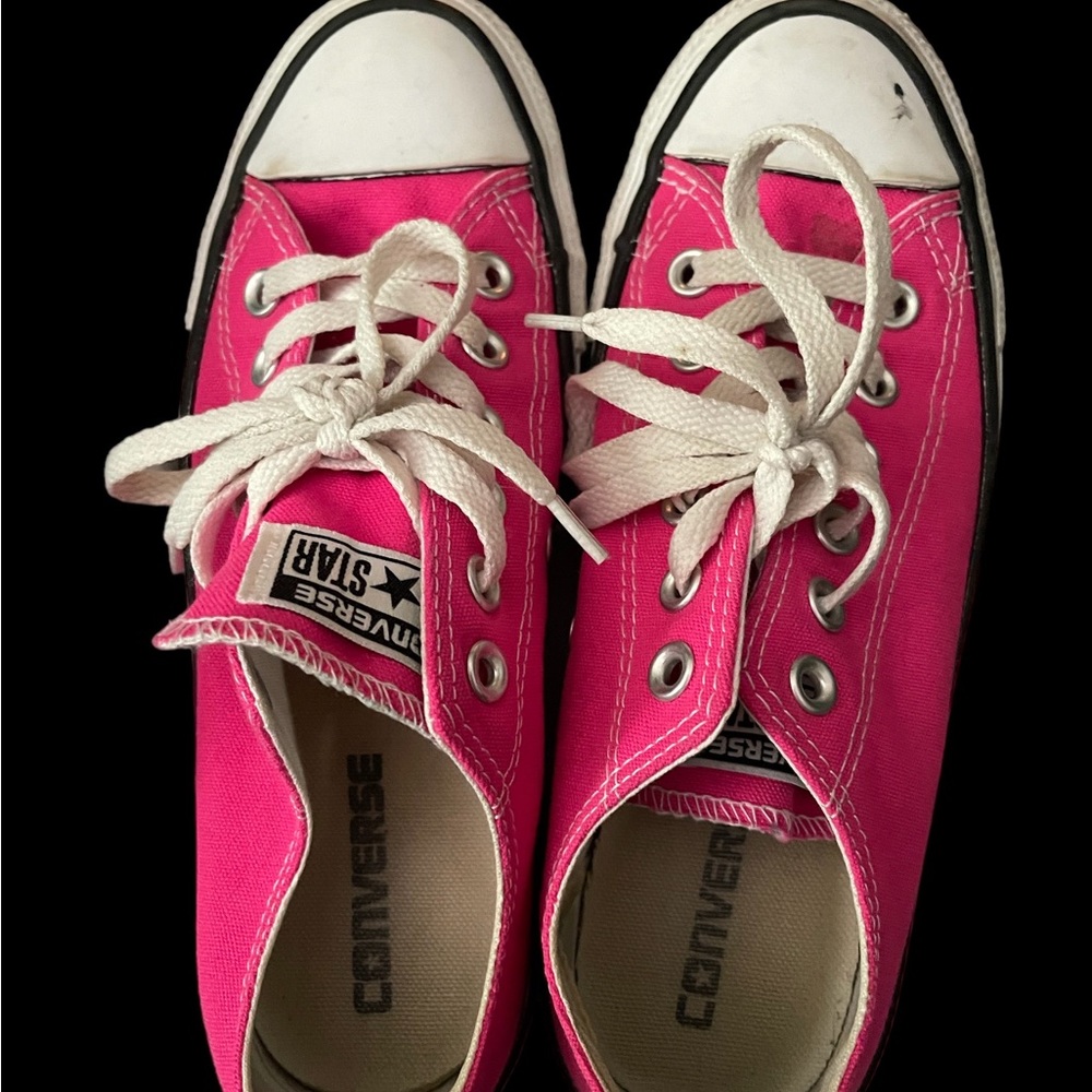 Pink Converse - Picture 2 of 4